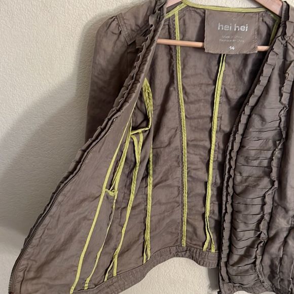 Linen Ruffle Jacket - Picture 5 of 11